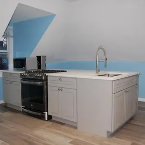 Newly Remodeled In Friendship/ Shadyside Apartment Pittsburgh